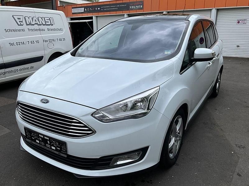 Gebraucht Ford C-MAX Titanium 125 PS (91 kW) 2016 Weiß Van / Kleinbus