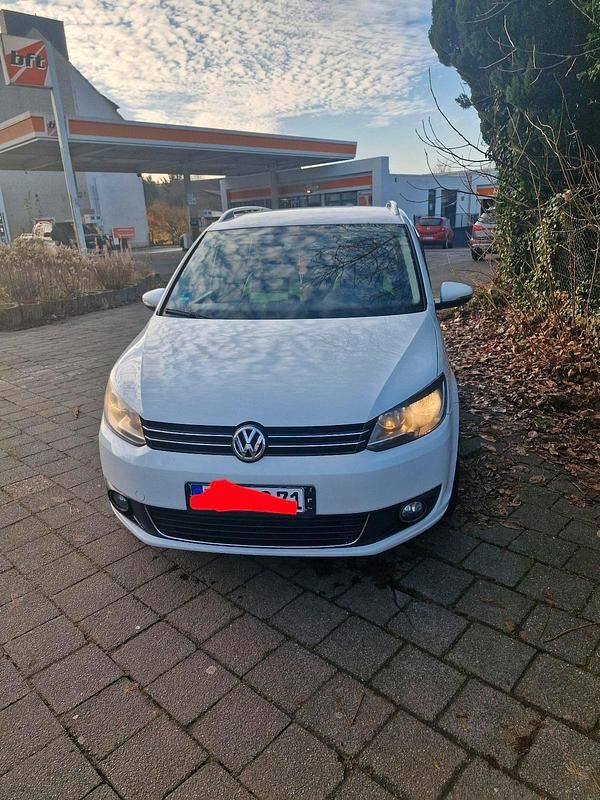 Gebraucht VW Touran 150 PS (110 kW) 2014 Weiß Van / Kleinbus
