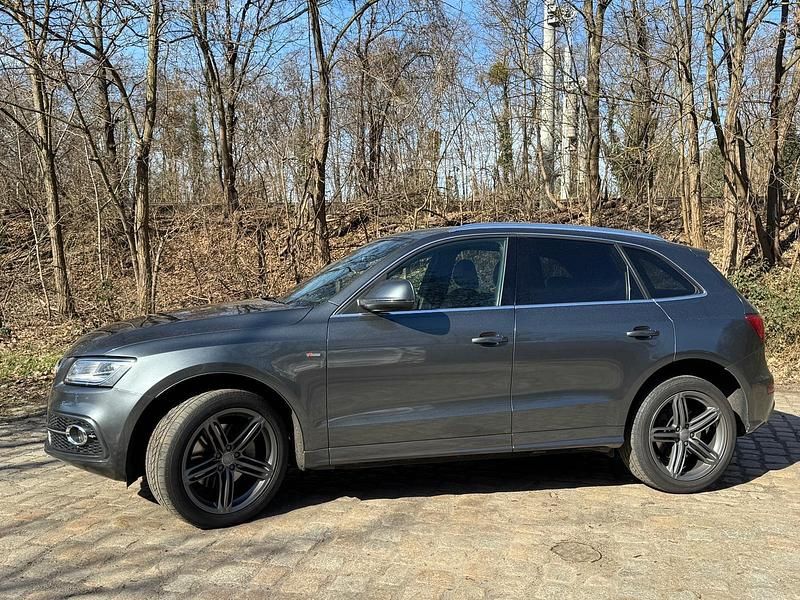 Gebraucht Audi Q5 S-Line 245 PS (180 kW) 2013 Grau SUV