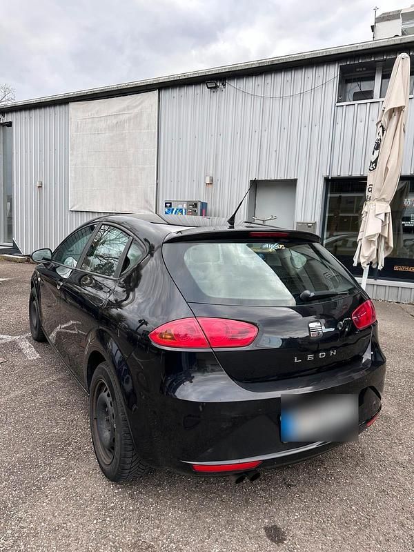 Second-hand Seat Leon 125 CP (91 kW) 2011 Negru Hatchback