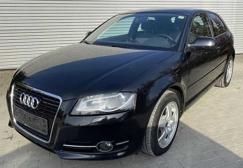 Gebraucht Audi A3 Attraction 105 PS (77 kW) 2012 Schwarz Kleinwagen