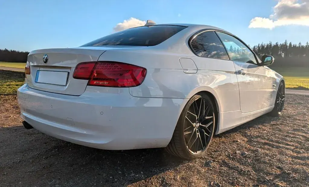 Gebraucht BMW 325 M Performance 218 PS (160 kW) 2011 Weiß Coupé
