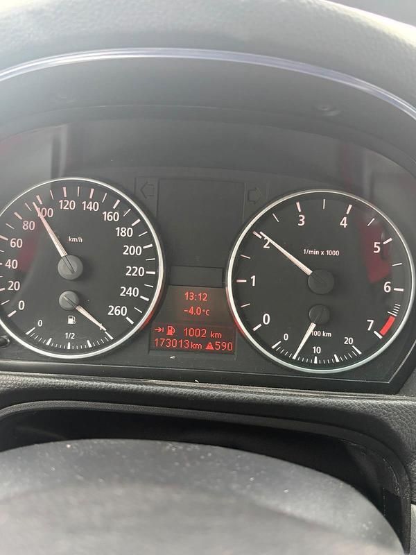 Gebraucht BMW 318 129 PS (94 kW) 2005 Blau Limousine