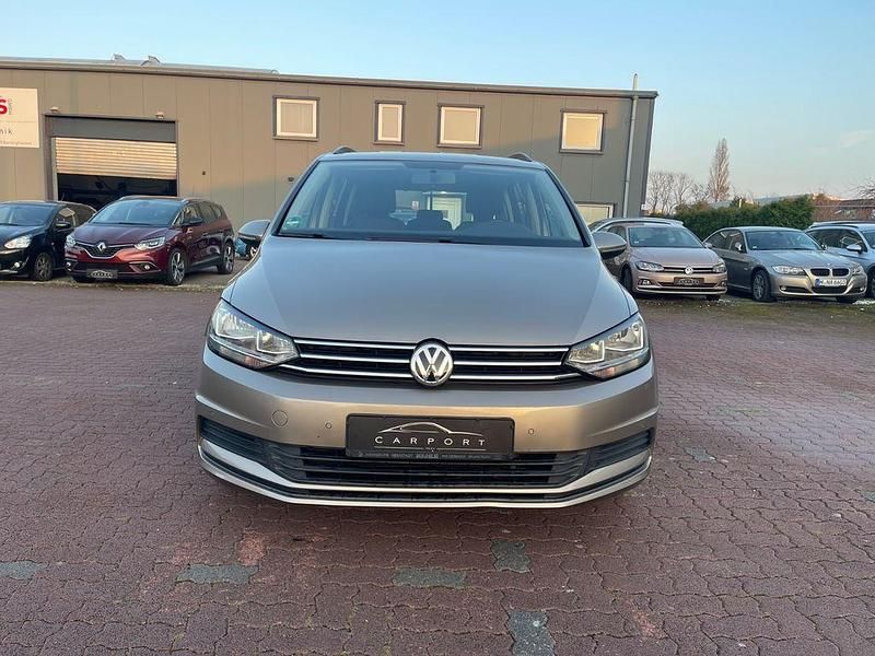 Gebraucht VW Touran Comfortline 150 PS (110 kW) 2016 Beige Van / Kleinbus