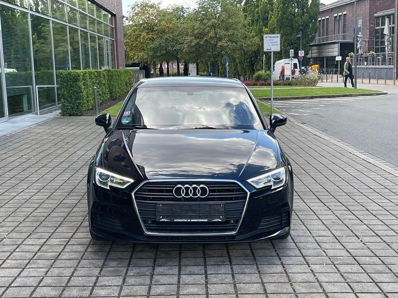 Gebraucht Audi A3 Ambiente 150 PS (110 kW) 2020 Schwarz Limousine