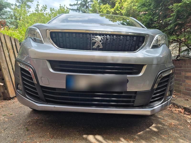 Gebraucht Peugeot Expert 177 PS (130 kW) 2019 Silber Van