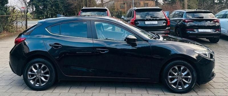 Gebraucht Mazda 3 Nakama 105 PS (77 kW) 2016 Schwarz Limousine