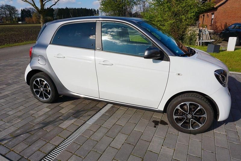 Usata Smart ForFour Prime 90 CV (66 kW) 2017 Bianco Utilitaria