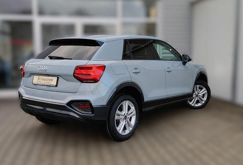 Neu Audi Q2 Advanced Plus 150 PS (110 kW) 2026 Grau SUV