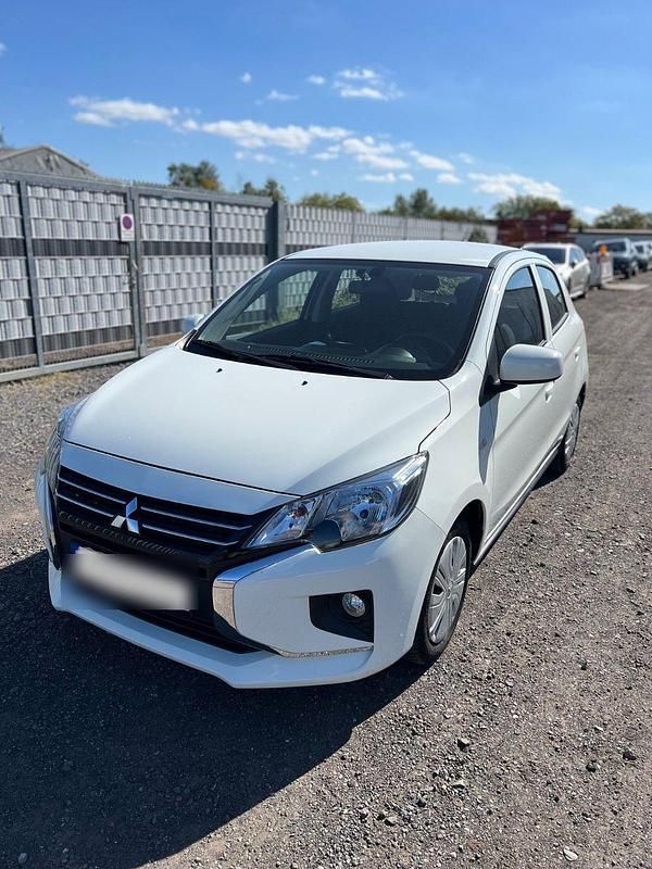 Weiß Gebraucht 2023 Mitsubishi Space Star Select Kleinwagen | 10.299 € (Guter Preis) - Bild 1/4