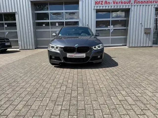 Gebraucht BMW 330 M Sport 258 PS (189 kW) 2012 Mineralgrau (metallic) Limousine