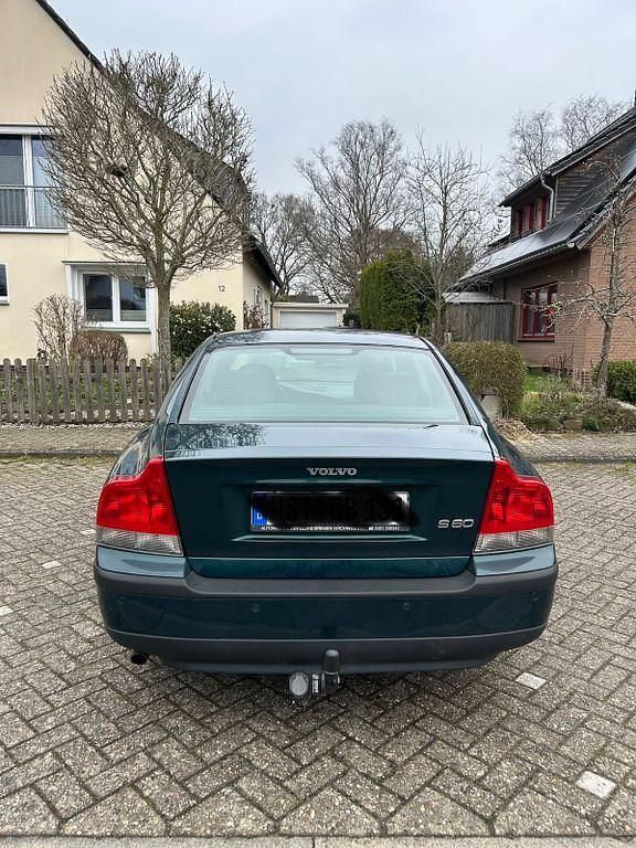 Gebraucht Volvo S60 140 PS (102 kW) 2001 Grün Limousine