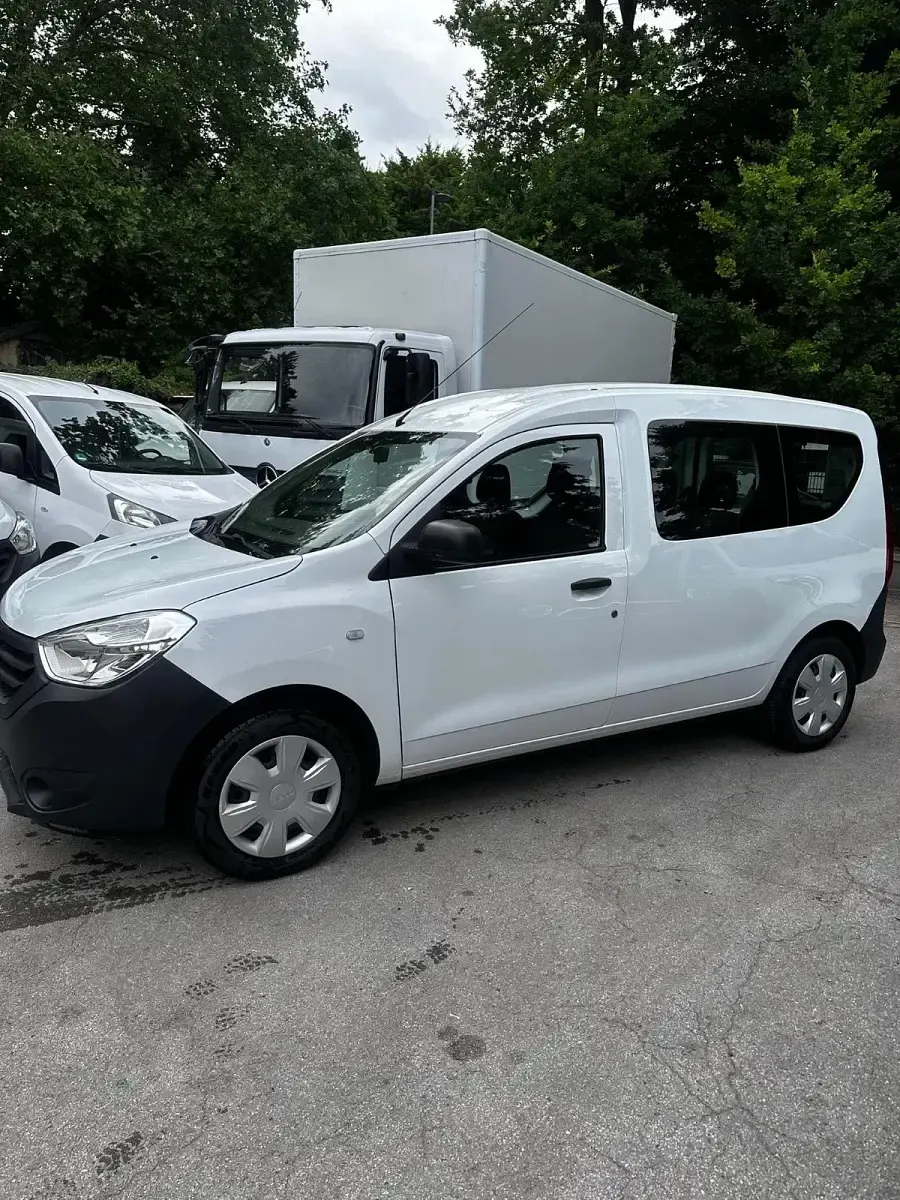 Gebraucht Dacia Dokker 102 PS (75 kW) 2016 Weiß Van / Kleinbus