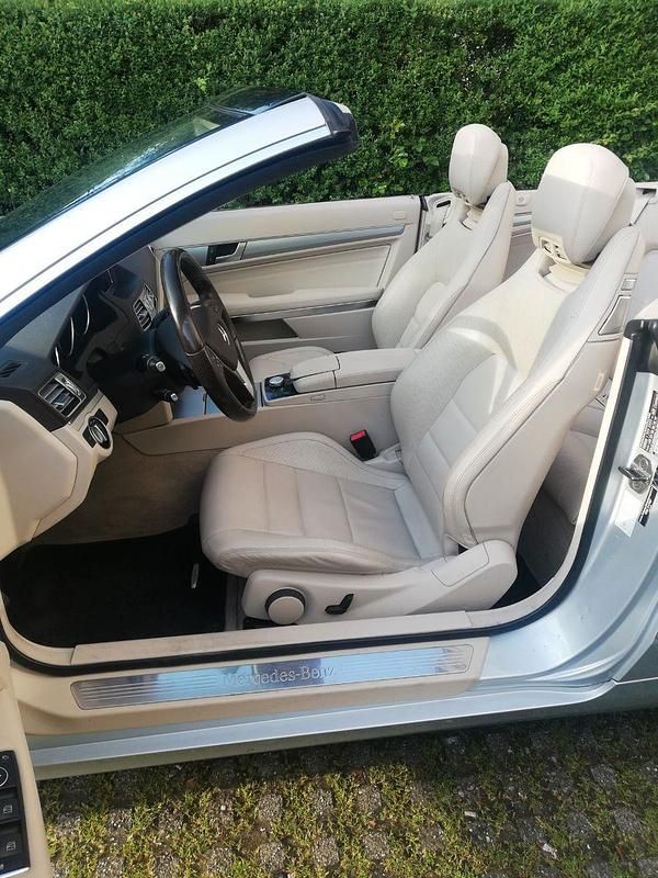 Gebraucht Mercedes E220 170 PS (125 kW) 2013 Silber Cabrio