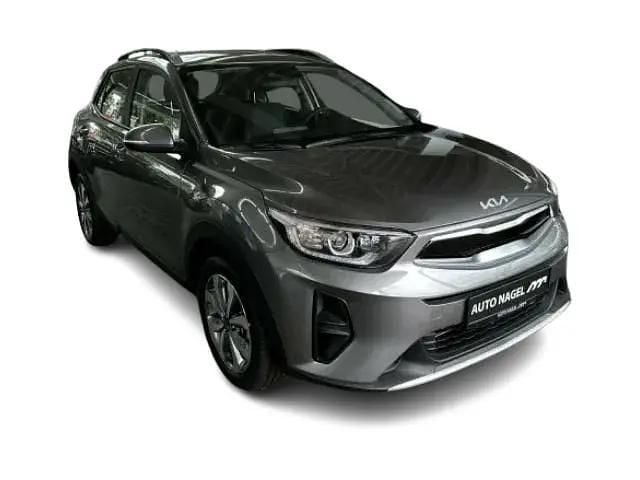 Grau Neu 2025 Kia Stonic Vision SUV | 22.474 € (Fairer Preis) - Bild 1/4