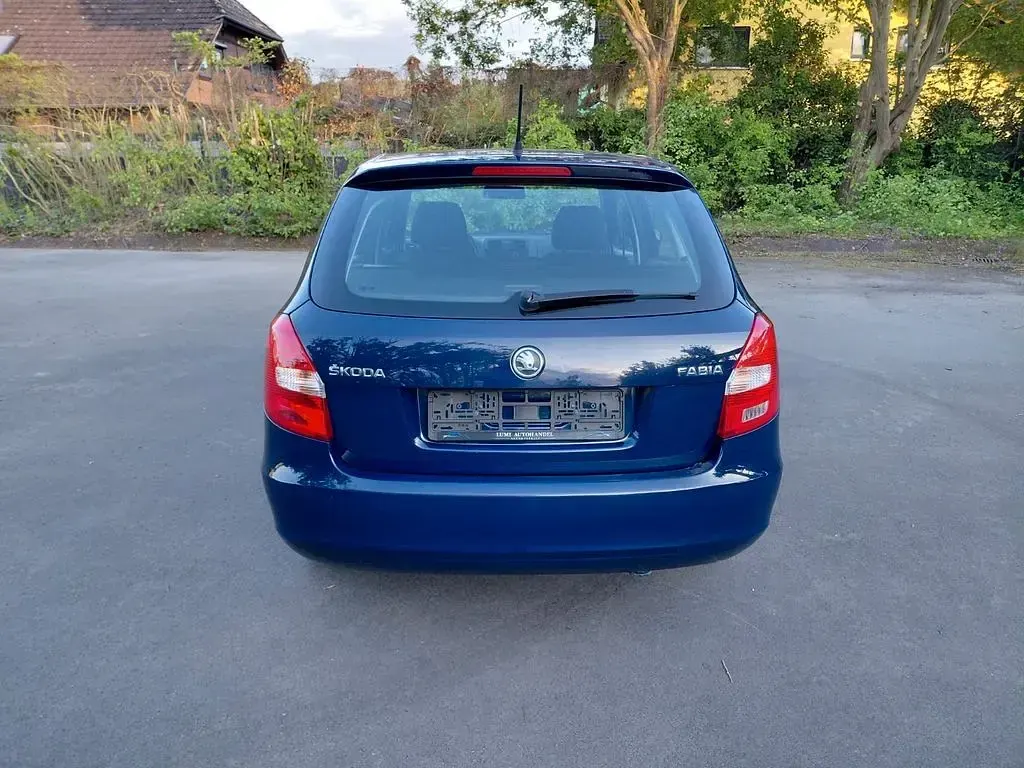 Gebraucht Skoda Fabia Ambition 69 PS (50 kW) 2014 Blau Kombi
