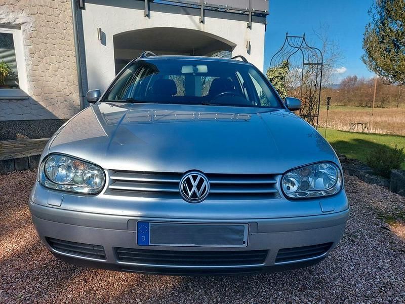 Gebraucht VW Golf IV Pacific 101 PS (74 kW) 2003 Silber Kombi