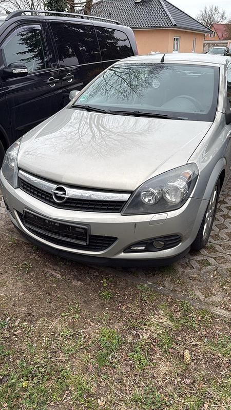 Gebraucht Opel Astra Cabriolet 150 PS (110 kW) 2006 Silber Cabrio