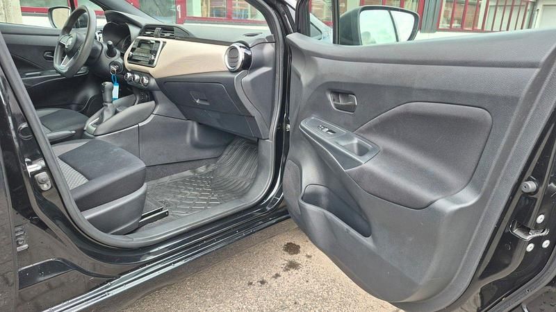 Gebraucht Nissan Micra Acenta 71 PS (52 kW) 2017 Schwarz Kleinwagen