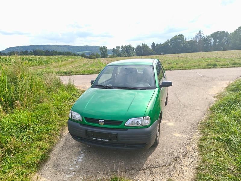 Grün Gebraucht 1998 Seat Arosa Kleinwagen | 2.000 € - Bild 1/4