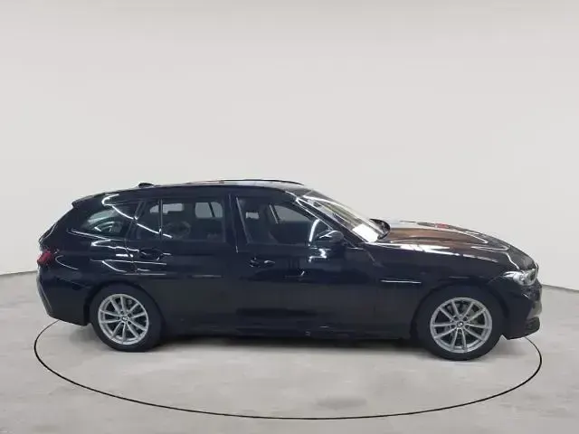 Gebraucht BMW 318 Sport Line 150 PS (110 kW) 2023 Schwarz Kombi