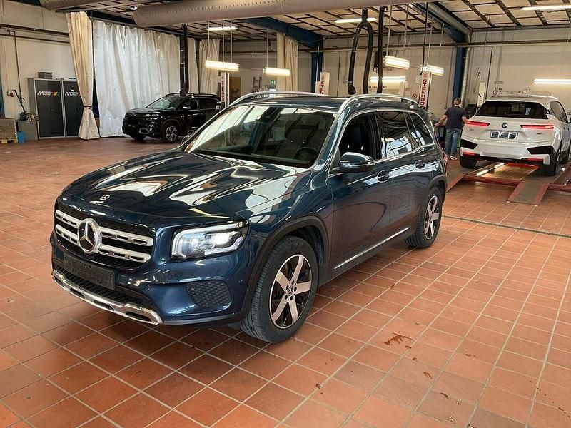 Blau Gebraucht 2022 Mercedes GLB200 SUV | 29.985 € (Superpreis) - Bild 1/4