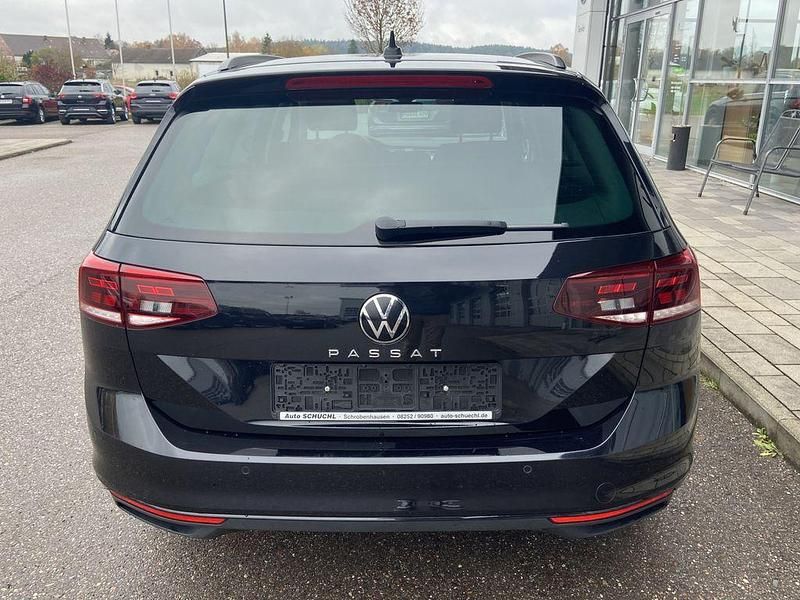 Second-hand VW Passat Active 150 CP (110 kW) 2022 Negru Break