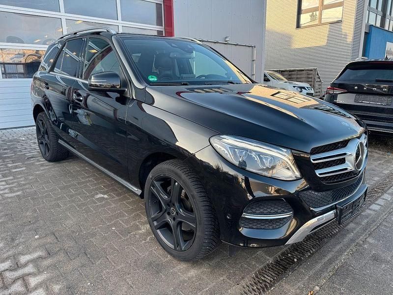 Gebraucht Mercedes GLE350 258 PS (189 kW) 2015 Schwarz SUV