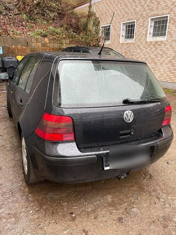 Gebraucht VW Golf IV 75 PS (55 kW) 2004 Schwarz Kleinwagen