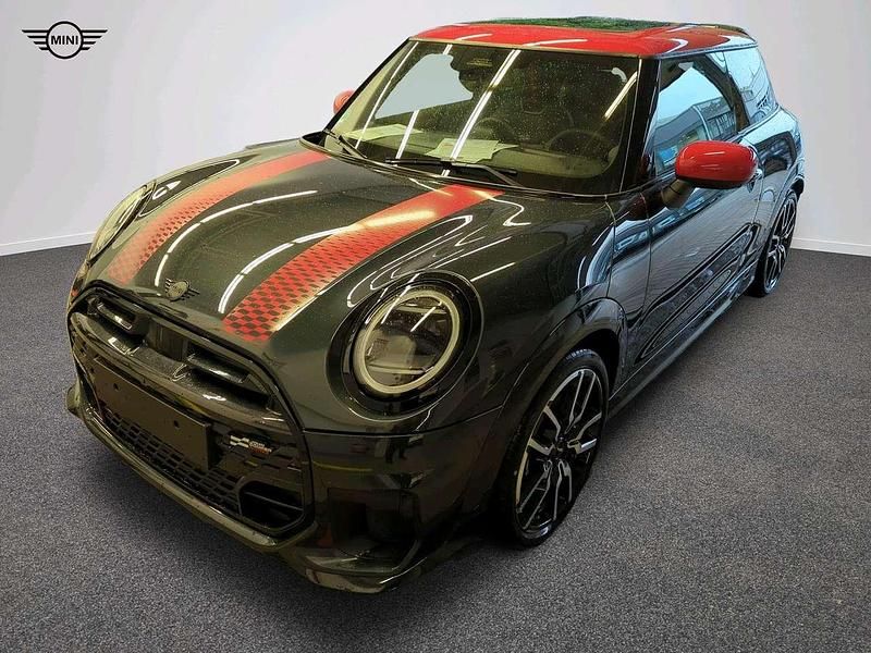 Grau Gebraucht 2024 Mini John Cooper Works Kleinwagen | 34.228 € (Fairer Preis) - Bild 1/4