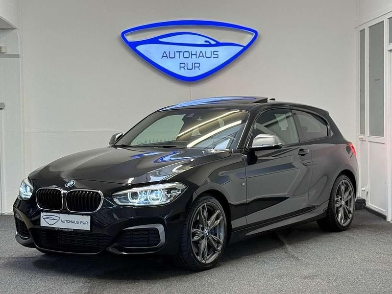 Saphirschwarz Gebraucht 2015 BMW 135 Coupé Coupé | 26.490 € (Fairer Preis) - Bild 1/4