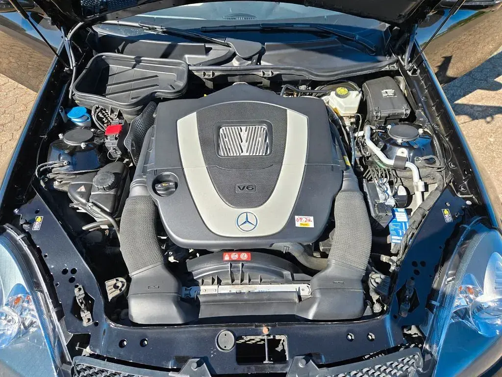 Gebraucht Mercedes SLK300 231 PS (169 kW) 2010 Schwarz Cabrio