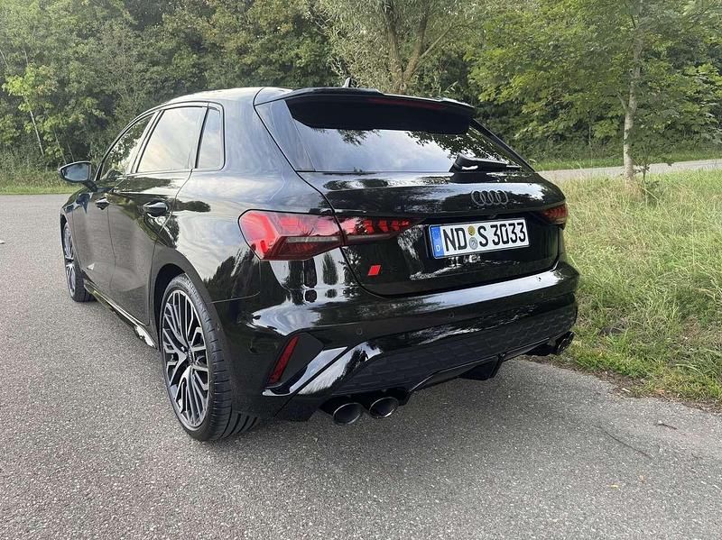 Gebraucht Audi S3 Sportback 333 PS (244 kW) 2024 Schwarz Kleinwagen