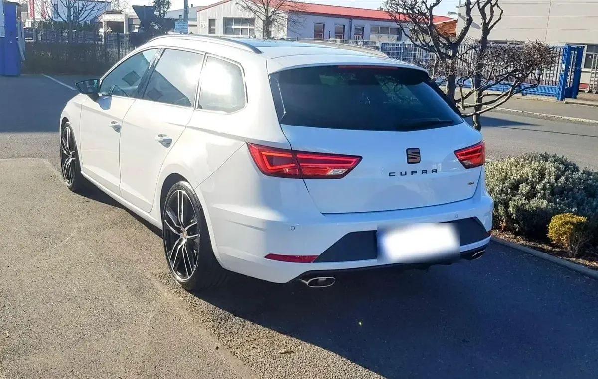 Gebraucht Seat Leon 4Drive 300 PS (220 kW) 2019 Weiß Kombi