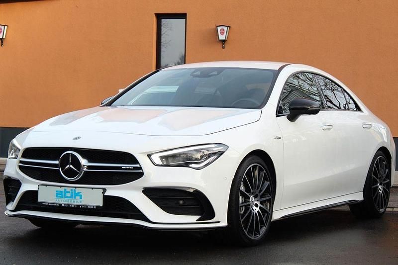 Polarweiss Gebraucht 2020 Mercedes CLA35 AMG AMG Limousine | 34.650 € (Teuer) - Bild 1/4