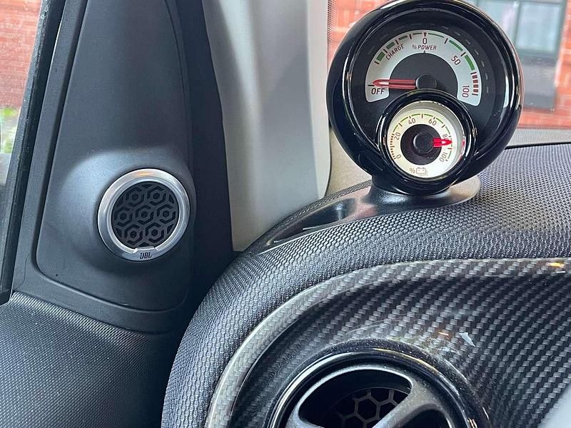 Rot Gebraucht 2023 Smart ForTwo Electric Drive Prime Coupé | 14.500 € (Fairer Preis) - Bild 1/4