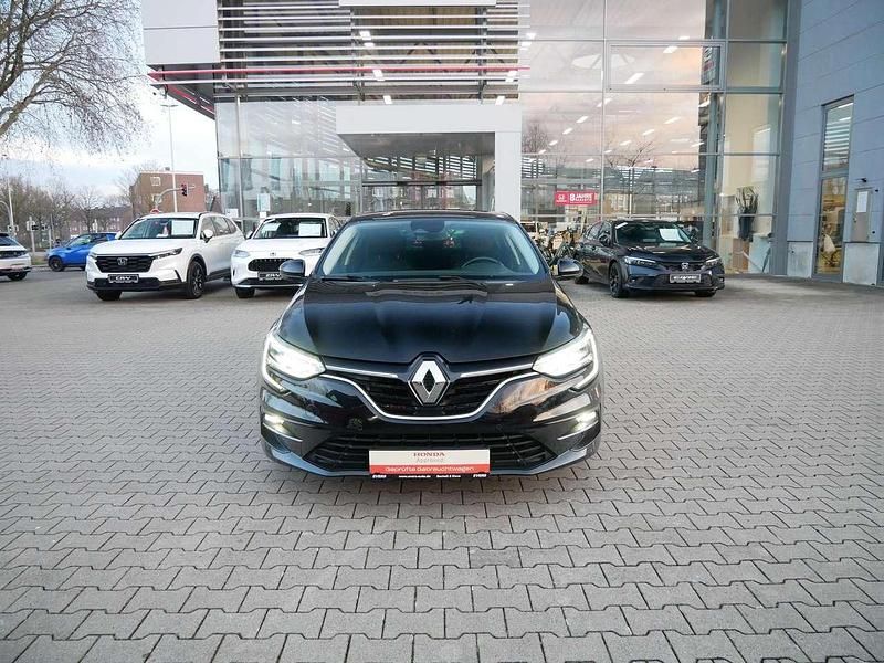 Gebraucht Renault Mégane IV 140 PS (102 kW) 2021 Schwarz Limousine