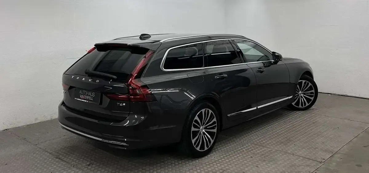 Gebraucht Volvo V90 398 PS (292 kW) 2025 Grau Kombi