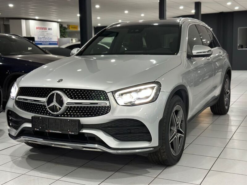 Iridiumsilber metalliclack Gebraucht 2020 Mercedes GLC220 AMG line SUV | 39.600 € (Etwas zu teuer) - Bild 1/4