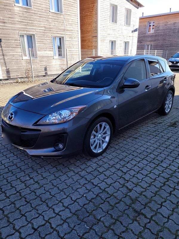 Second-hand Mazda 3 150 CP (110 kW) 2013 Argintiu Berlinǎ