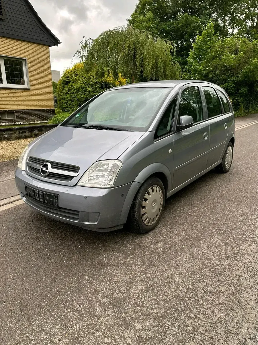 Używany Opel Meriva 101 KM (74 kW) 2005 Szary Minivan