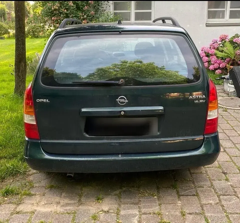 Gebraucht Opel Astra 101 PS (74 kW) 2001 Grün Kombi
