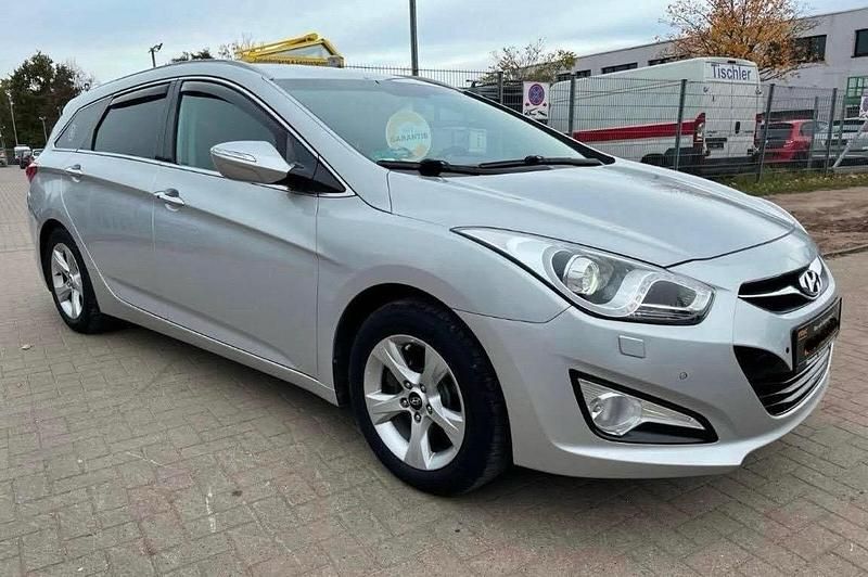 Gebraucht Hyundai i40 135 PS (99 kW) 2012 Grau Kombi