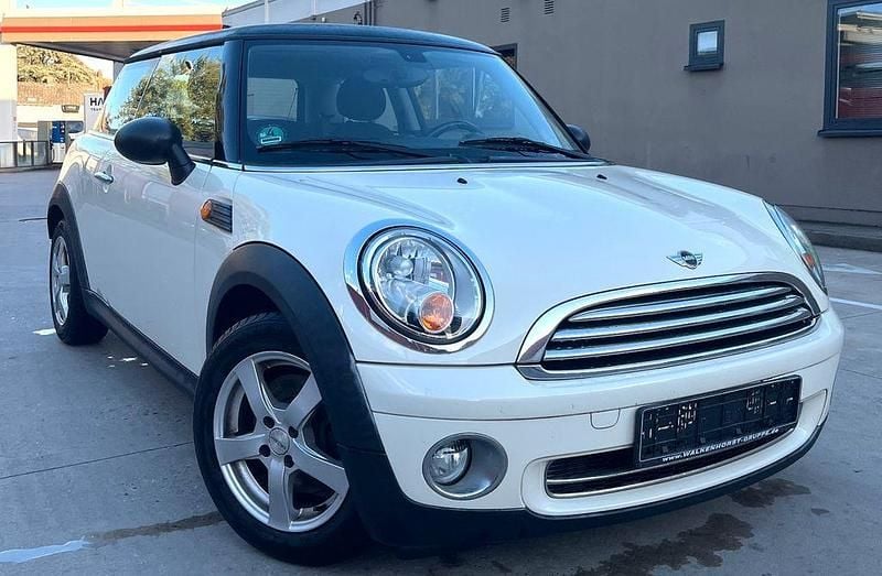 Weiß Gebraucht 2010 Mini ONE Kleinwagen | 6.680 € (Fairer Preis) - Bild 1/4