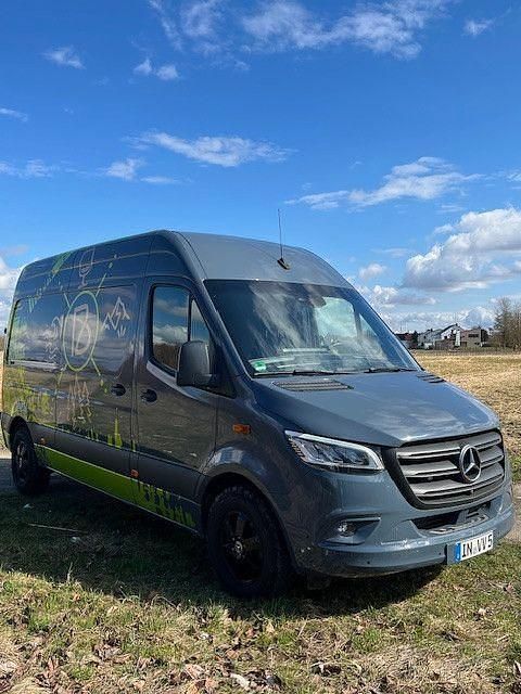 Gebraucht Mercedes Sprinter 150 PS (110 kW) 2023 Grau Van