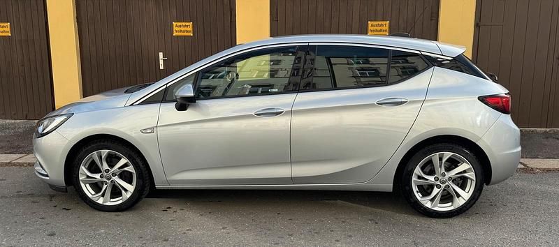 Gebraucht Opel Astra 160 PS (117 kW) 2016 Silber Limousine