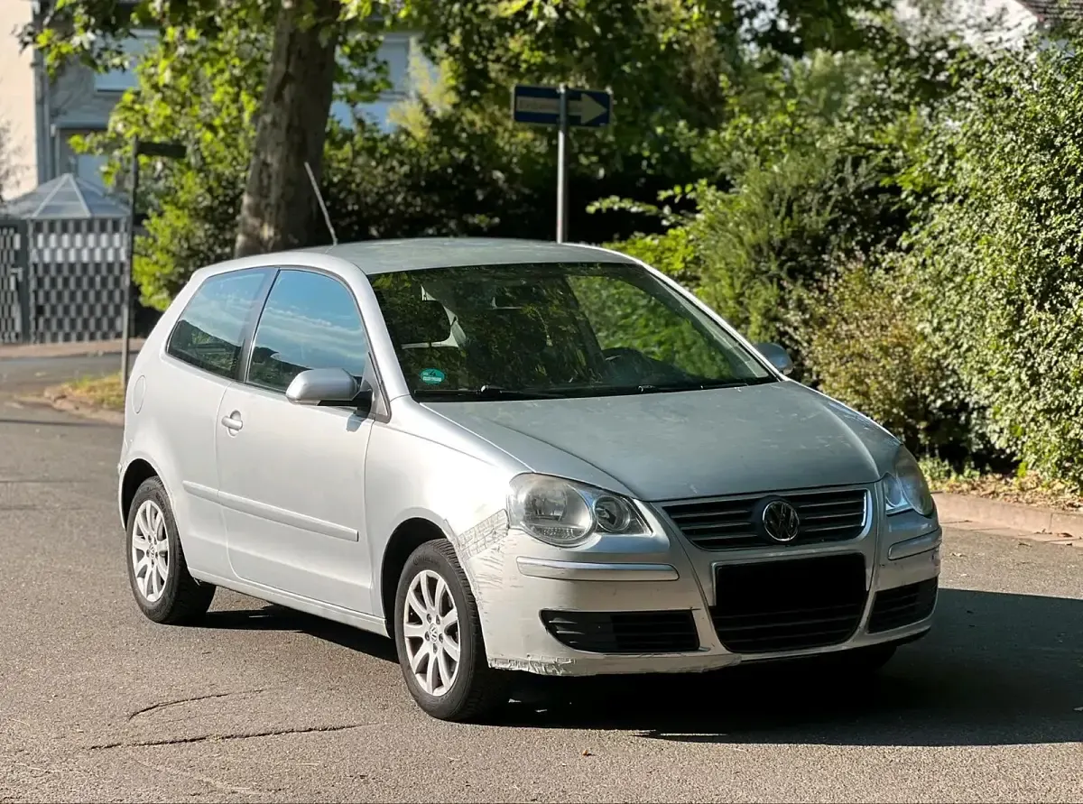Gebraucht VW Polo 60 PS (44 kW) 2009 Silber Kleinwagen