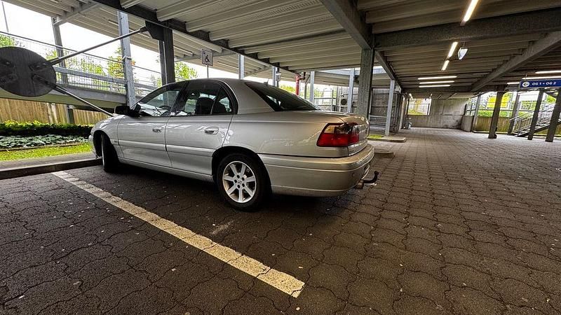 Gebraucht Opel Omega Edition 218 PS (160 kW) 2002 Silber Limousine