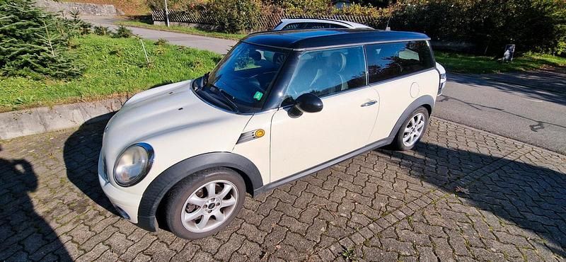 Beige Gebraucht 2009 Mini Clubman Kombi | 5.499 € - Bild 1/4