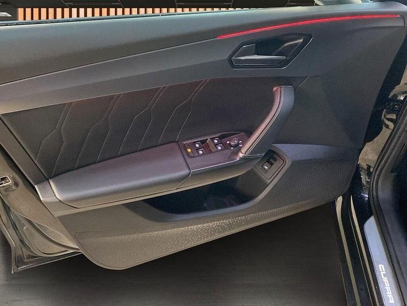 Gebraucht Cupra Leon 190 PS (139 kW) 2023 Schwarz midnight schwarz (metallic) Kombi